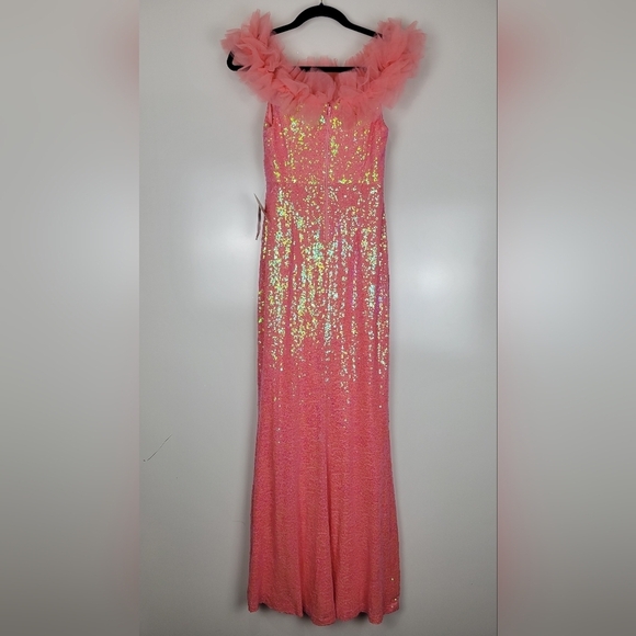 NWT Pear Culture Juniors Tulle-Trim Off-The-Shoulder Sequin Gown in Coral Size 9 - Picture 5 of 12
